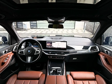 BMW X7, 2023г, полный привод, автомат