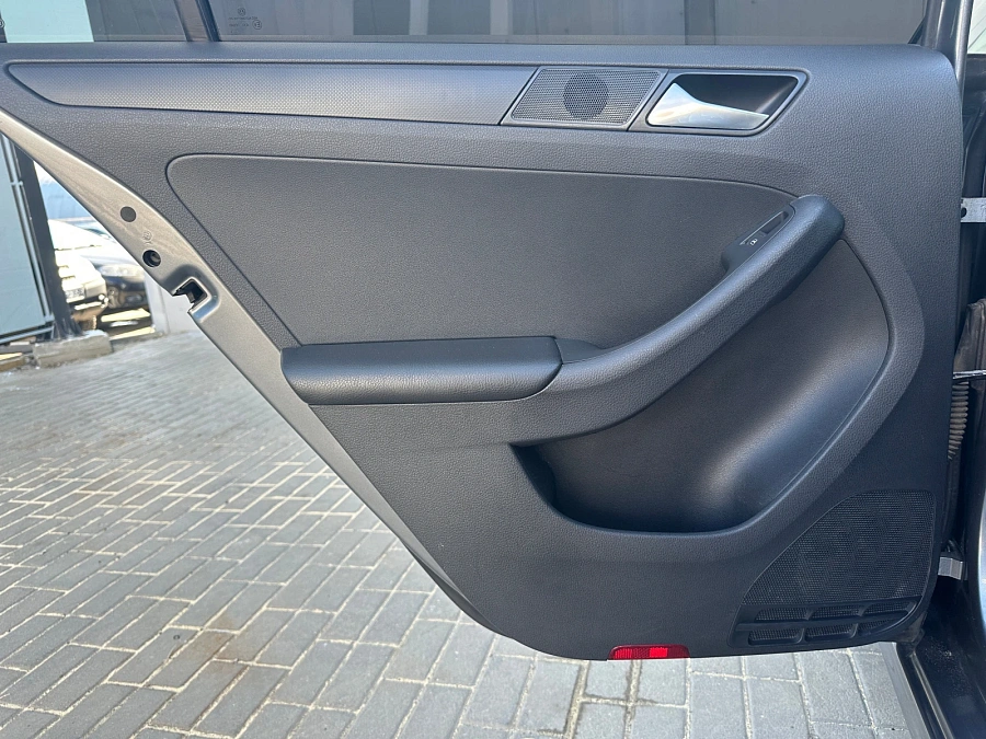 Volkswagen Jetta, 2014г., передний привод, робот