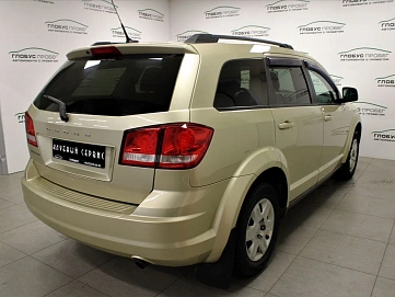 Dodge Journey, 2011г, передний привод, автомат