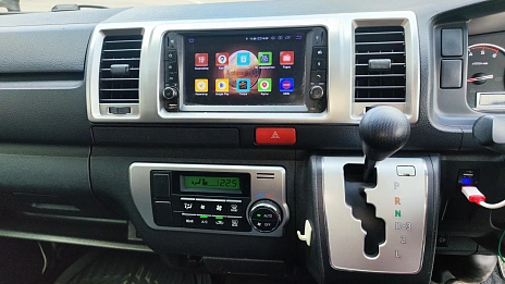 Toyota HiAce, 2015г, полный привод, автомат