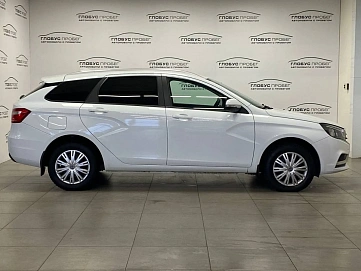 Lada (ВАЗ) Vesta, 2020г, передний привод, механика