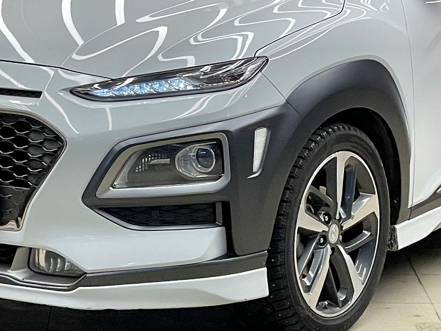 Hyundai Kona, 2018г., передний привод, робот