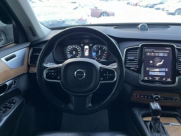 Volvo XC90, 2017г, полный привод, автомат