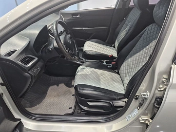 Hyundai Solaris, 2019г., передний привод, автомат