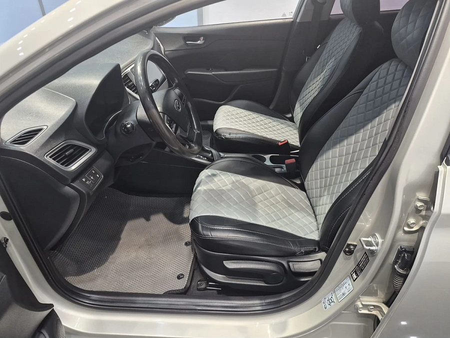 Hyundai Solaris, 2019г., передний привод, автомат