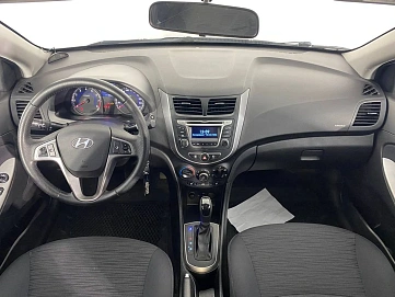 Hyundai Solaris, 2015г., передний привод, автомат