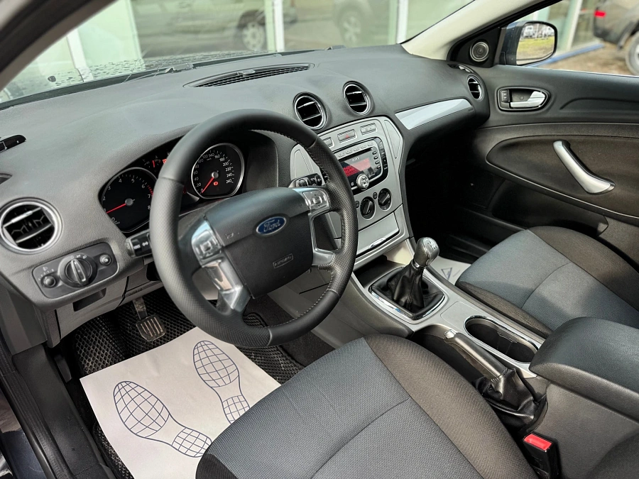 Ford Mondeo, 2009г., передний привод, механика