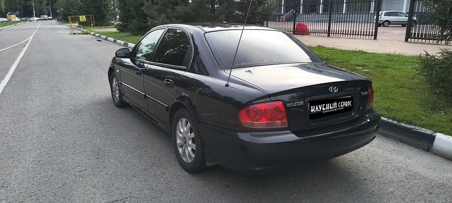 Hyundai Sonata, 2006г., передний привод, автомат