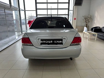 Mitsubishi Lancer, 2005г, передний привод, механика