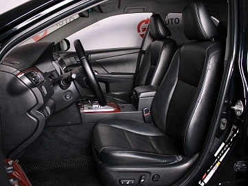 Toyota Camry, 2012г., передний привод, автомат