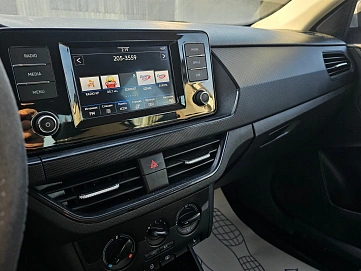 Volkswagen Polo, 2021г, передний привод, автомат