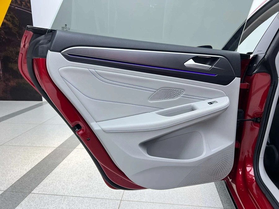 Volkswagen Lamando, 2022г., передний привод, робот