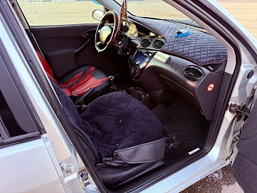 Ford Focus, 2002г, передний привод, автомат