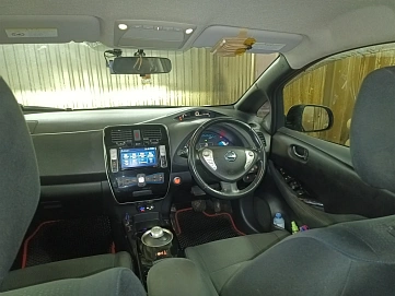 Nissan Leaf, 2014г, передний привод, автомат