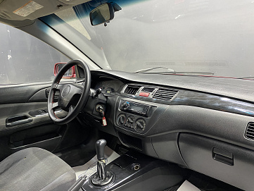 Mitsubishi Lancer, 2004г, передний привод, механика
