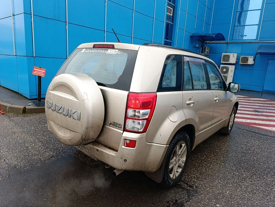 Suzuki Grand Vitara, 2009г., полный привод, механика