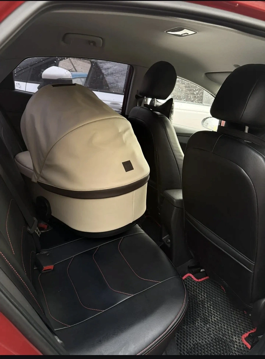 Hyundai Solaris, 2021г., передний привод, автомат