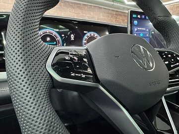 Volkswagen , 2024г., передний привод, робот