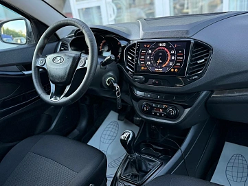 Lada (ВАЗ) Vesta, 2019г, передний привод, механика