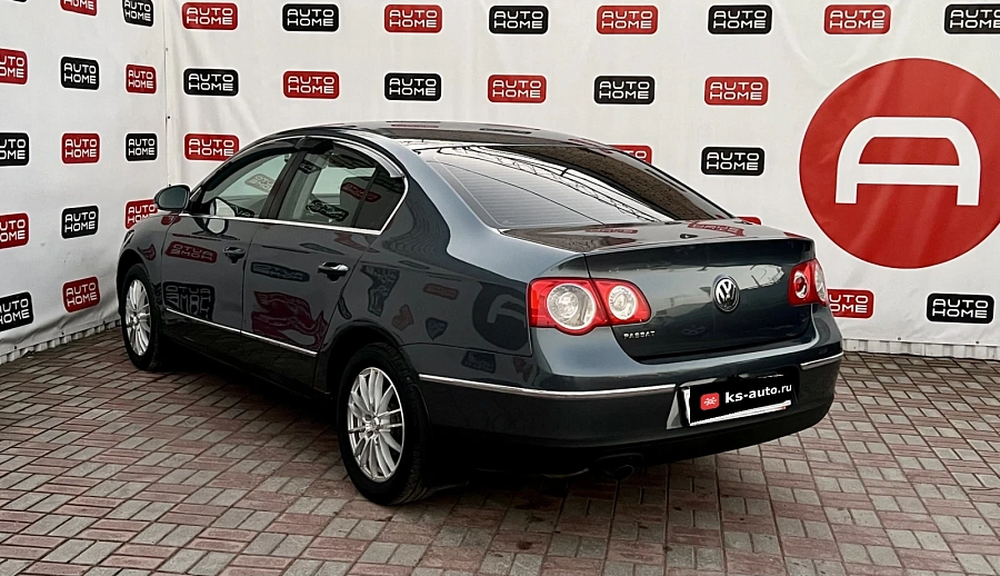 Volkswagen Passat, 2010г., передний привод, робот