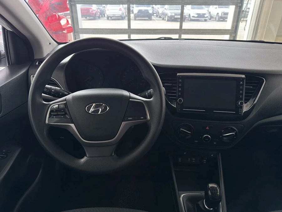 Hyundai Solaris, 2017г., передний привод, механика