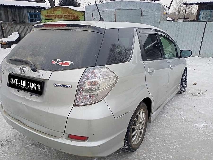 Honda Fit Shuttle, 2012г., передний привод, вариатор