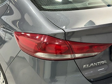 Hyundai Elantra, 2018г, передний привод, автомат