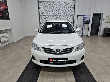 Toyota Corolla, 2011г., передний привод, автомат