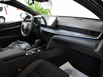 Toyota Camry, 2026г., передний привод, вариатор