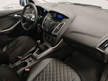 Ford Focus, 2011г., передний привод, механика