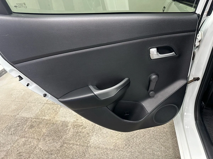 Kia Rio, 2016г., передний привод, механика