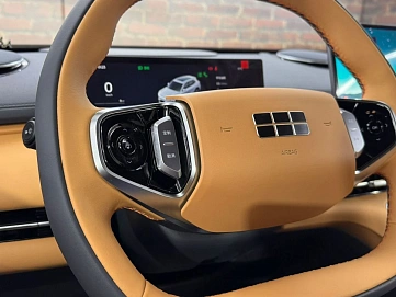 Geely Galaxy Starship 7, 2025г, передний привод, робот