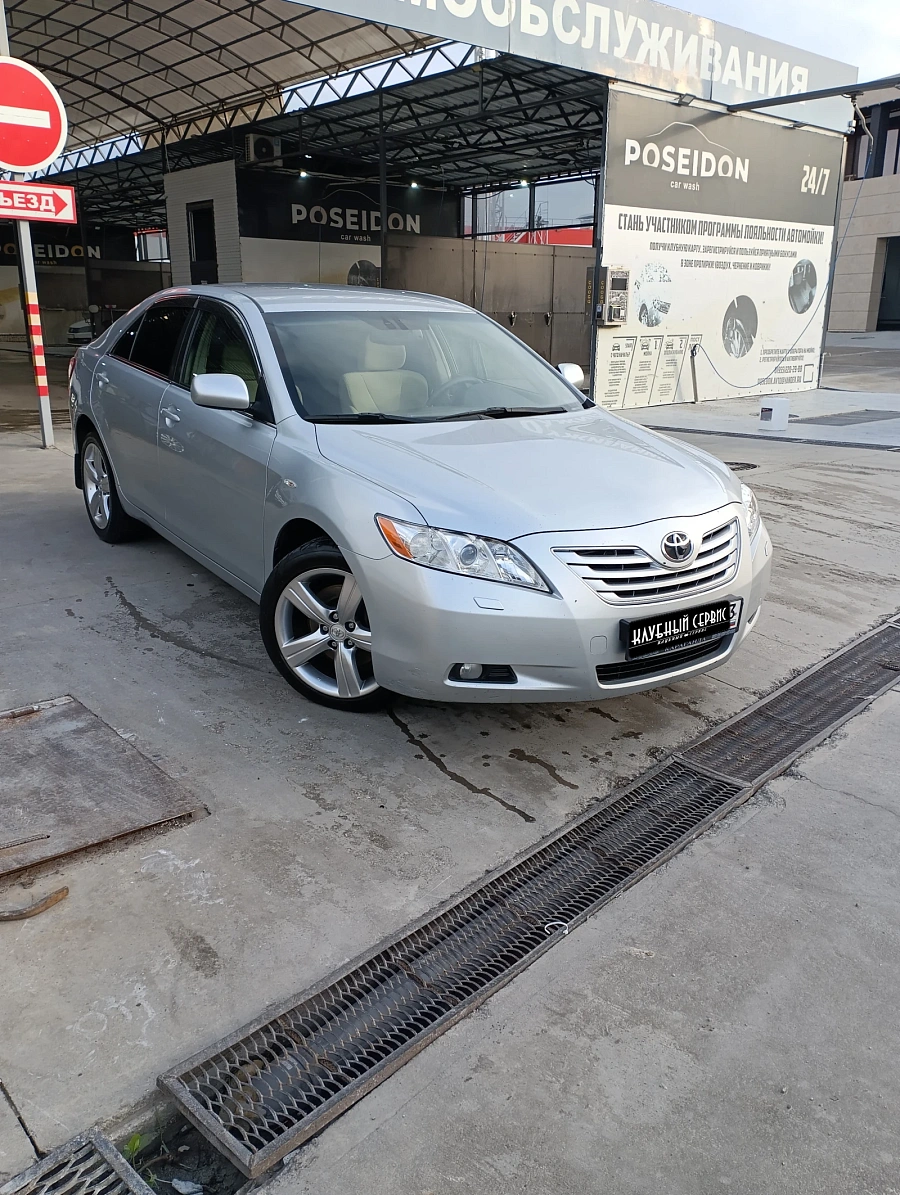 Toyota Camry, 2006г., передний привод, автомат