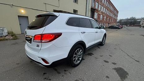 Hyundai Santa Fe, 2016г, полный привод, автомат