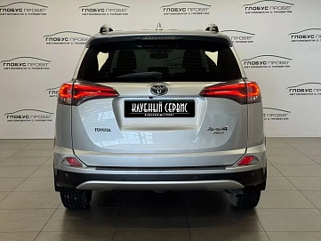 Toyota RAV4, 2015г, передний привод, автомат