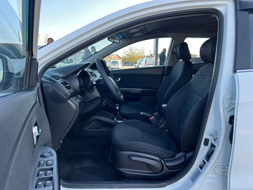 Kia Rio, 2015г, передний привод, автомат
