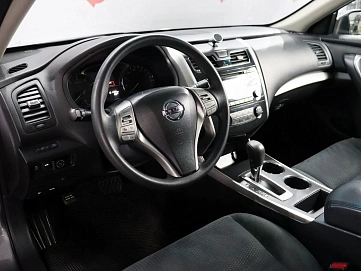 Nissan Altima, 2015г, передний привод, вариатор