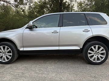 Volkswagen Touareg, 2009г, полный привод, автомат