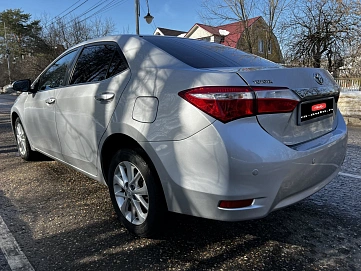 Toyota Corolla, 2013г, передний привод, вариатор