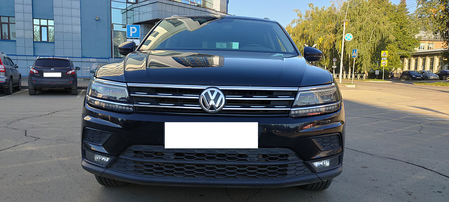 Volkswagen Tiguan, 2018г., полный привод, робот