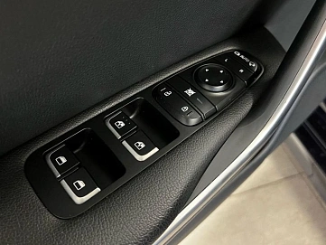 Kia Stinger, 2019г, передний привод, автомат