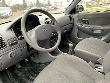 Hyundai Accent, 2005г, передний привод, механика