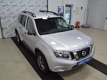 Nissan Terrano, 2015г, передний привод, автомат