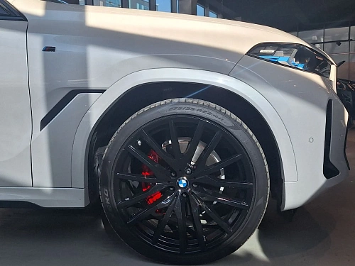 BMW X6, 2024г, полный привод, автомат