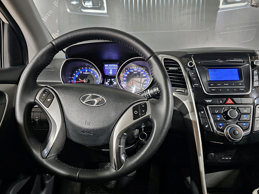 Hyundai i30, 2012г., передний привод, механика