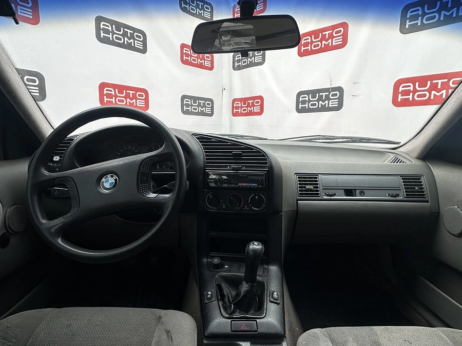 BMW 3 серии, 1992г., передний привод, механика
