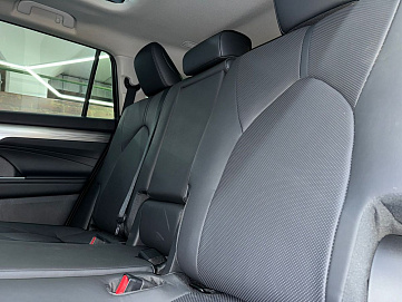 Toyota Highlander, 2025г, полный привод, автомат