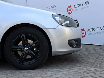 Volkswagen Golf, 2012г, передний привод, механика