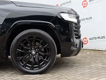 Toyota Land Cruiser, 2021г, полный привод, автомат