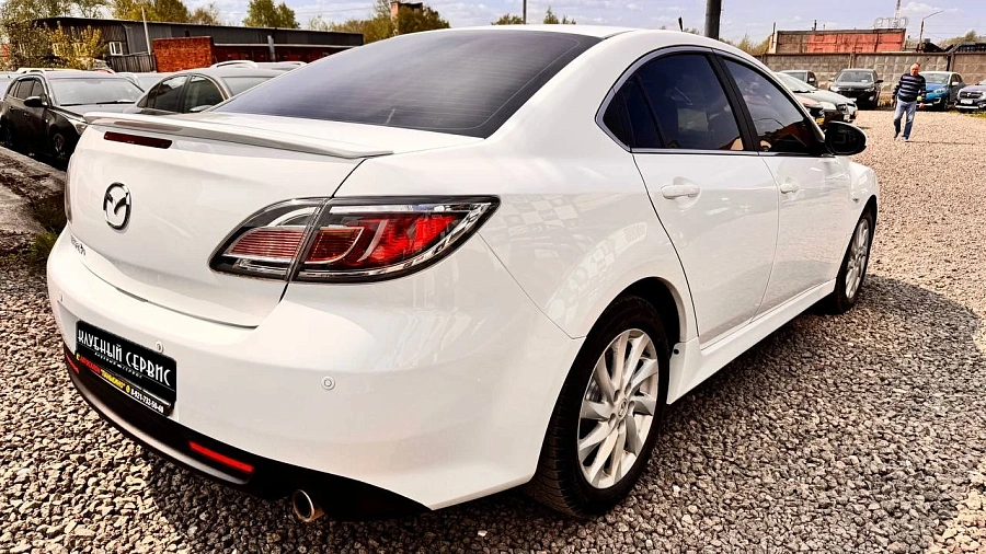 Mazda 6, 2010г., передний привод, автомат